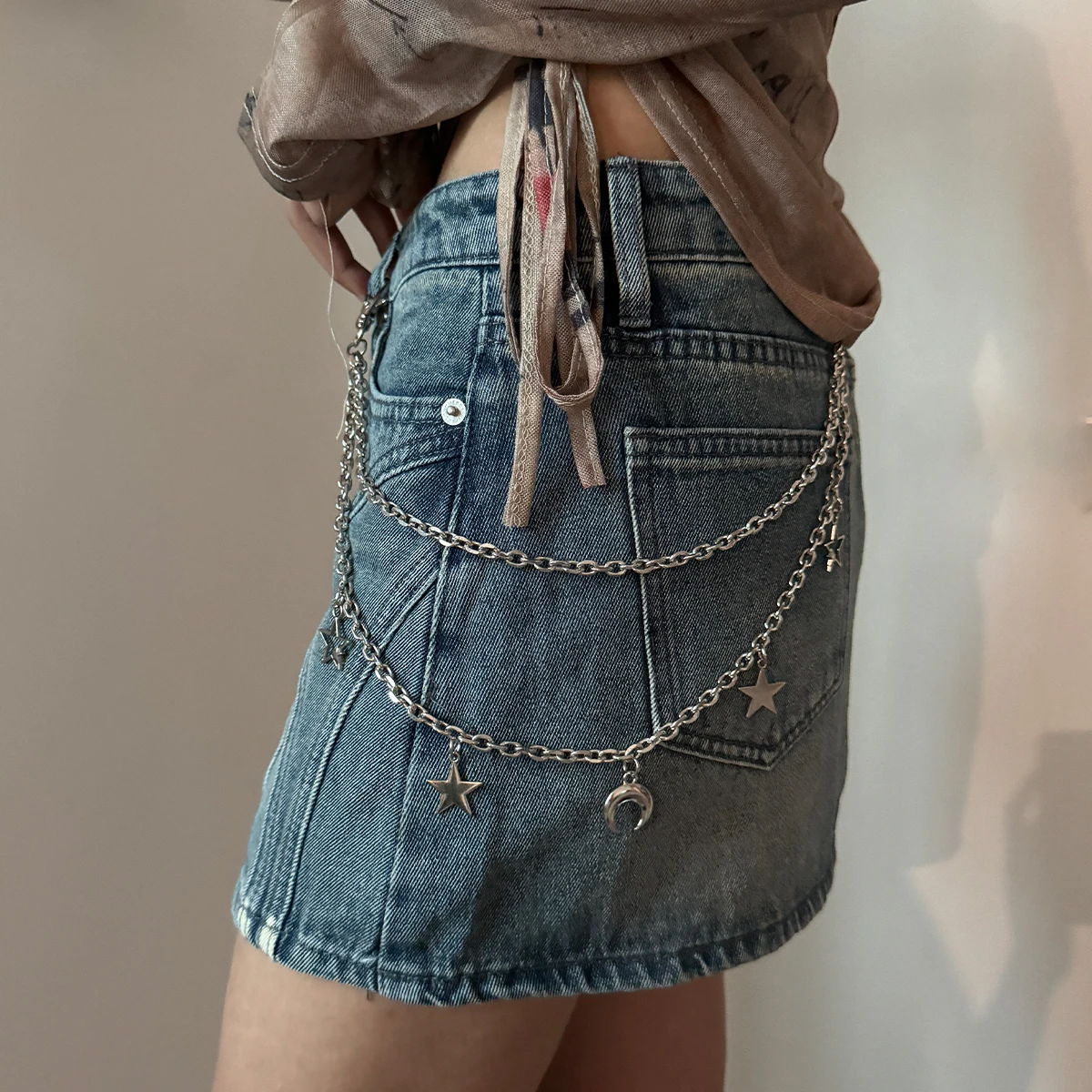 A Harajuku Style Street Hip-Hop Y2k Jeans Chain Belts Personalized Punk Style Double-Layer Waist Chain for Men Women Accessories