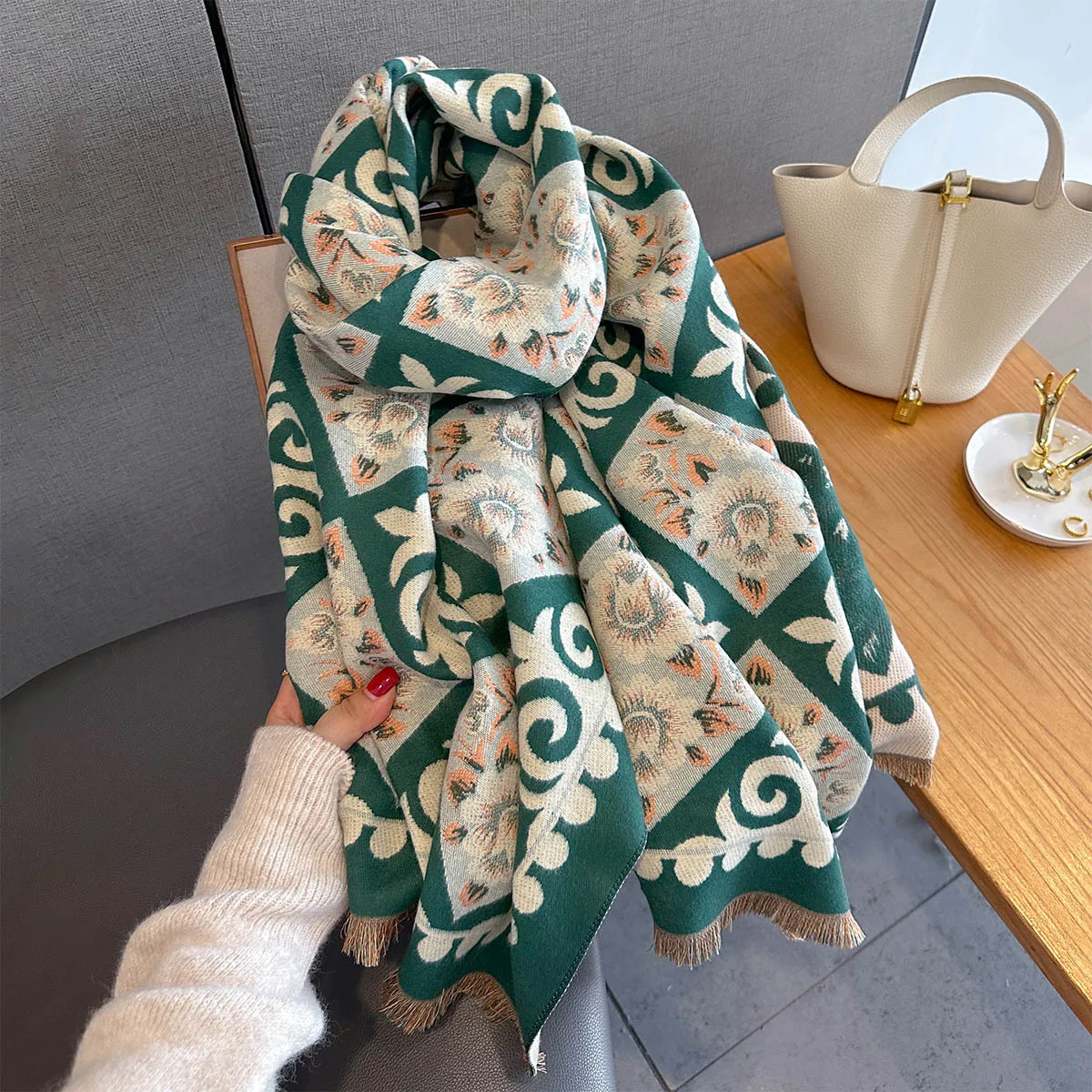 New Fashion Winter Duplex Printing Cashmere Scarf Women High Quality Thicken Wrap Shawl Ladies Pashmina Jacquard Scarves Luxury