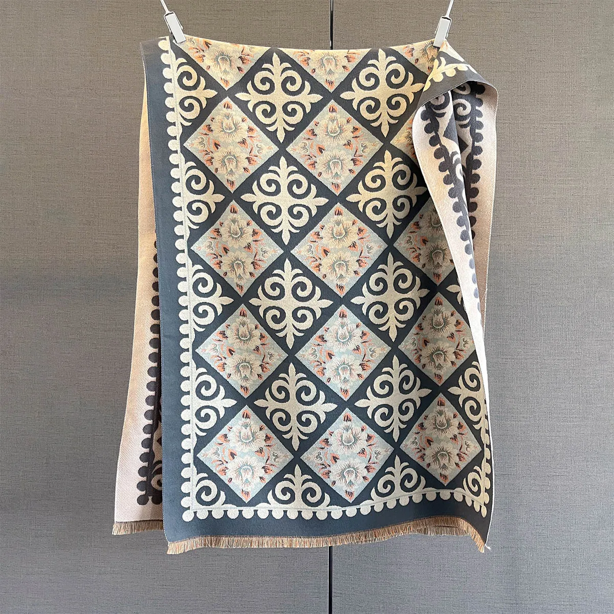 New Fashion Winter Duplex Printing Cashmere Scarf Women High Quality Thicken Wrap Shawl Ladies Pashmina Jacquard Scarves Luxury
