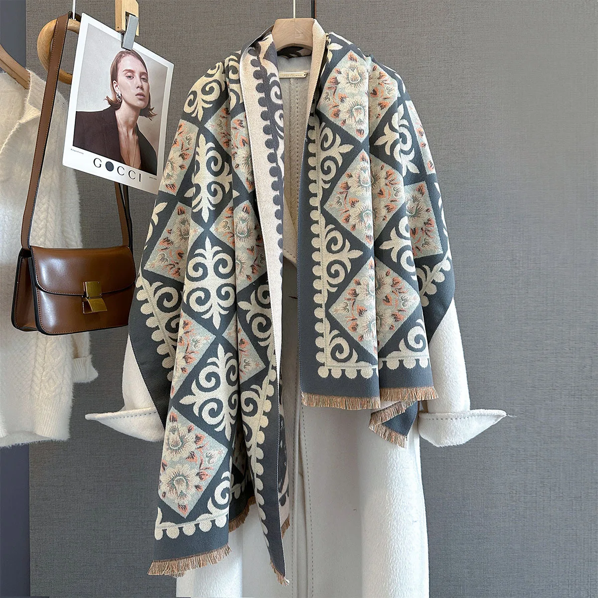 New Fashion Winter Duplex Printing Cashmere Scarf Women High Quality Thicken Wrap Shawl Ladies Pashmina Jacquard Scarves Luxury