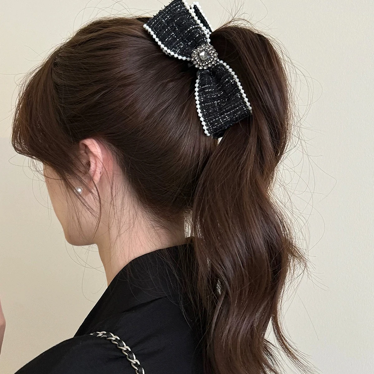 1pc Luxurious Korean-style square diamond pearl bow banana hair clip, sweet temperament ponytail hairpin, vertical clip