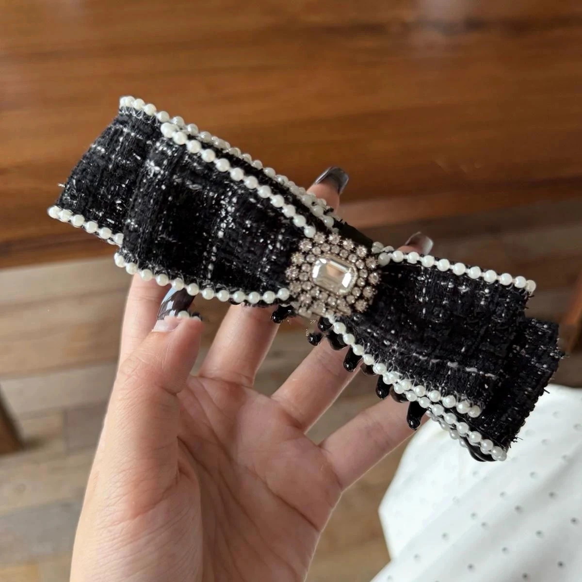 1pc Luxurious Korean-style square diamond pearl bow banana hair clip, sweet temperament ponytail hairpin, vertical clip