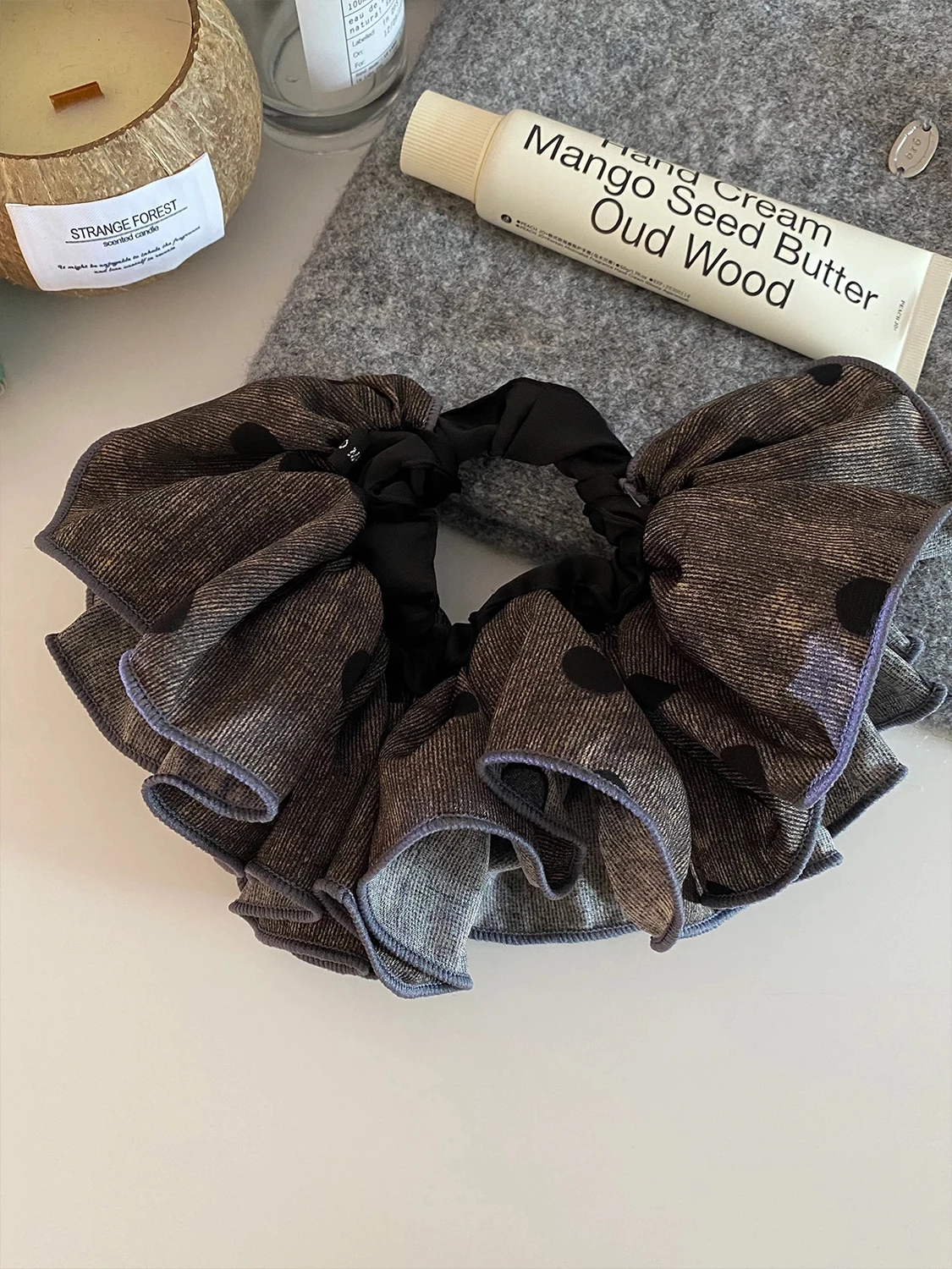 1pc Korean-Style Gray Sweet Polka Dot Fabric Fashion Skirt-Shaped Large Scrunchie, 2025 New French-Style Elegant Hair Tie