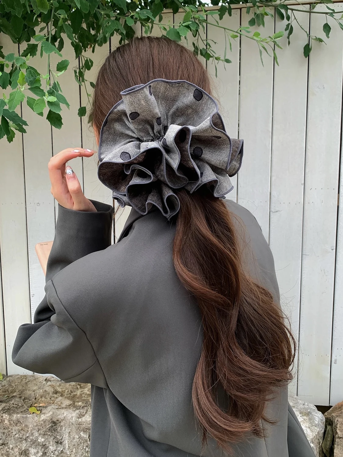 1pc Korean-Style Gray Sweet Polka Dot Fabric Fashion Skirt-Shaped Large Scrunchie, 2025 New French-Style Elegant Hair Tie