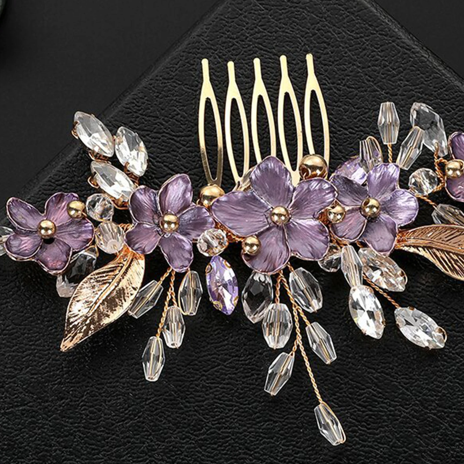 Purple Flower Hair Combs for Bride Wedding Gold Color Alloy Hairpins Side Clips Crystal Beads Decor Bridal Party Hair Jewlery
