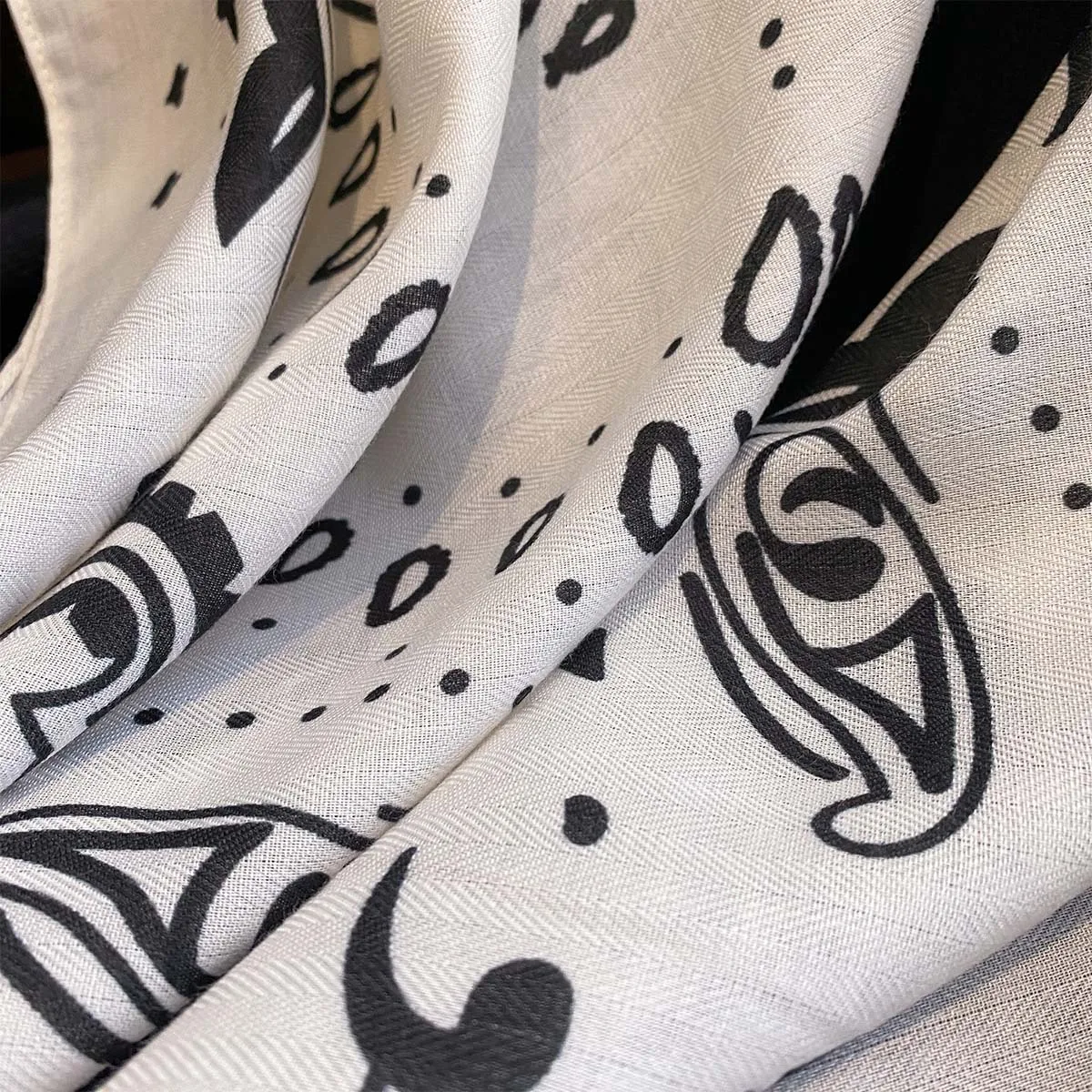 90*90cm Paisley Printed Square Scarf For Women Imitation Silk Scarves Bandanas Luxury Large Shawl Beach Wraps Elegant Hijab