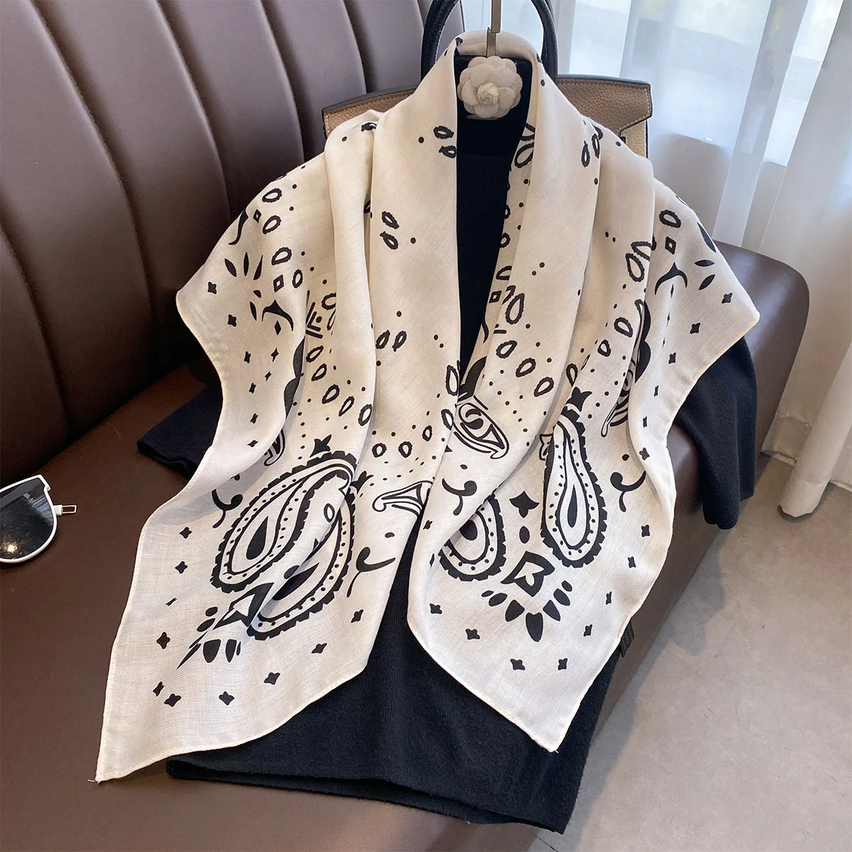 90*90cm Paisley Printed Square Scarf For Women Imitation Silk Scarves Bandanas Luxury Large Shawl Beach Wraps Elegant Hijab