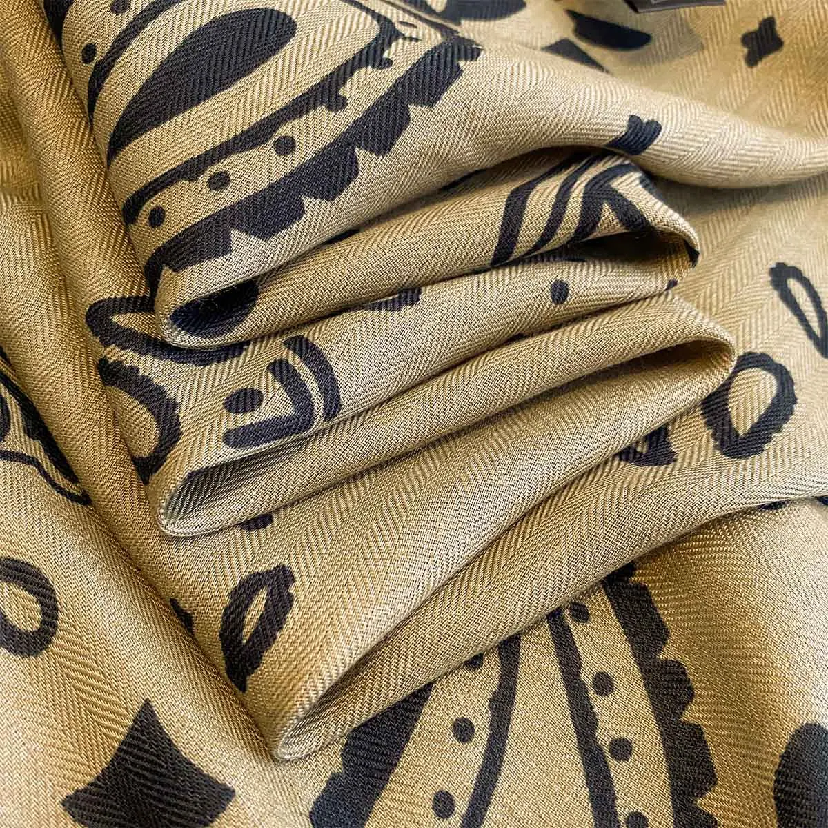 90*90cm Paisley Printed Square Scarf For Women Imitation Silk Scarves Bandanas Luxury Large Shawl Beach Wraps Elegant Hijab