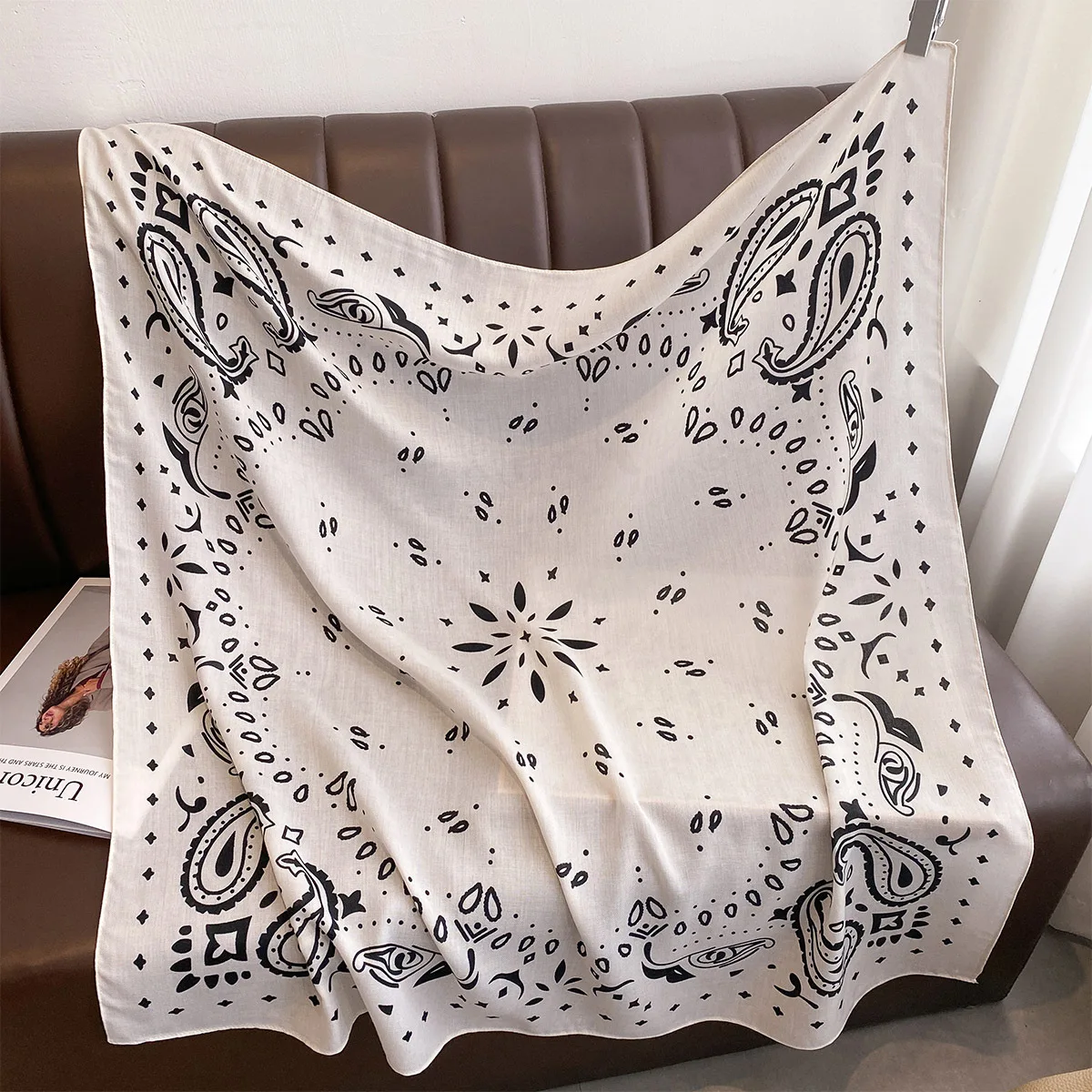 90*90cm Paisley Printed Square Scarf For Women Imitation Silk Scarves Bandanas Luxury Large Shawl Beach Wraps Elegant Hijab