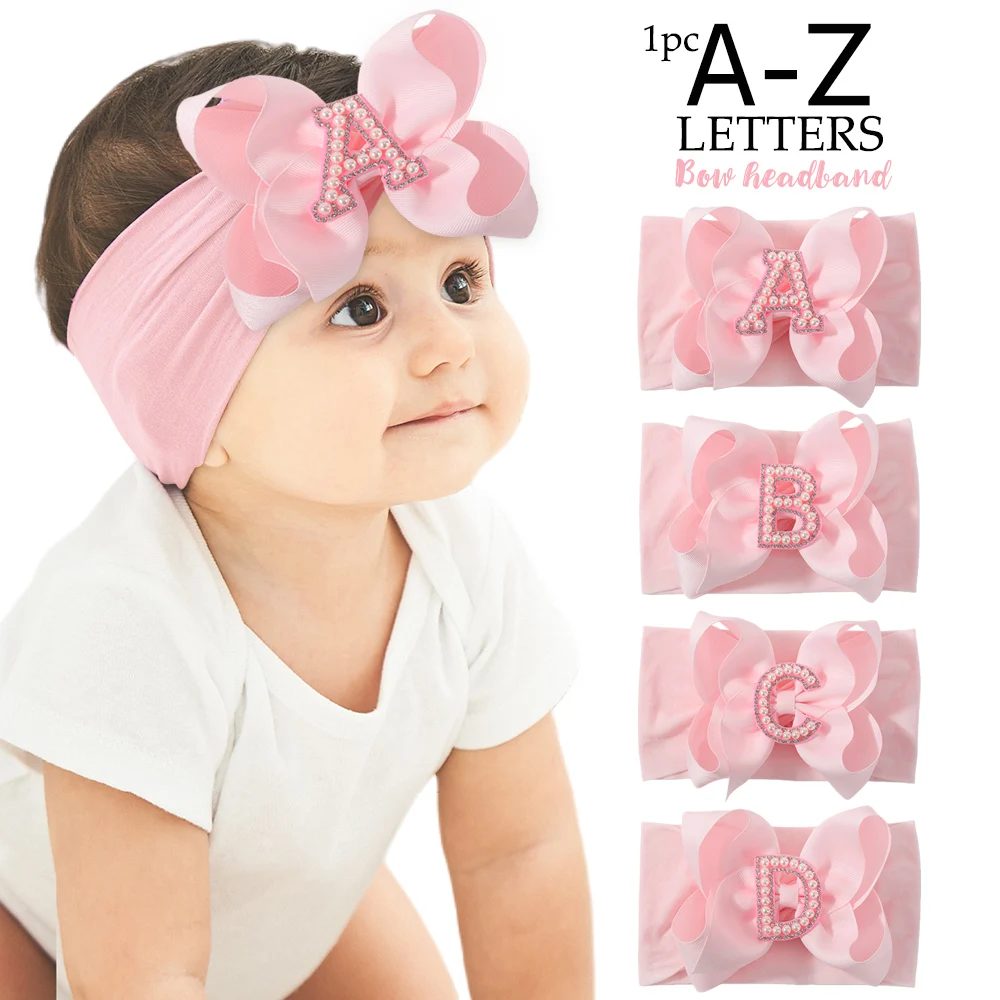 26 Letters Pink Big Bows Pearl Headbands for Baby Girls 5.98'' Wide Nylon Knotted Soft Elastic Hair Bands Wraps Headwear 1PCS