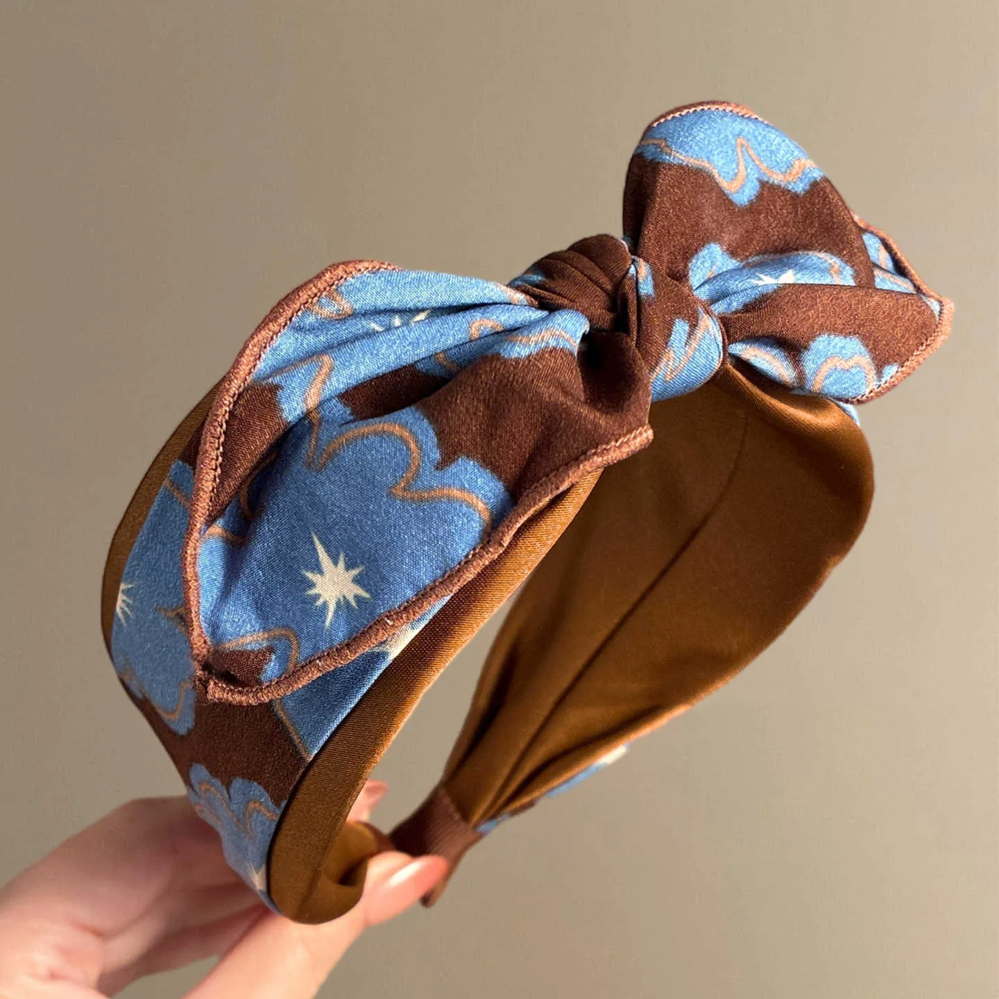 High-Quality Exquisite Dark Brown Rabbit Ear Hairband Women Irregular Wide-Edge Pressed Hairband Washing Face Hair Accessories