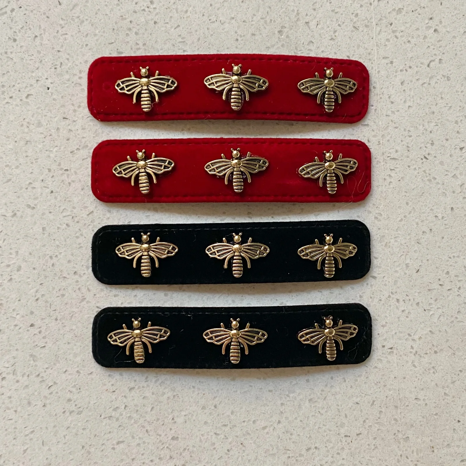 2PCS Red & Black Velvet Hair Clips, Gold Bee Embellishments, Elegant Retro-Style Women’s Hair Accessories, Stylish Daily Wear