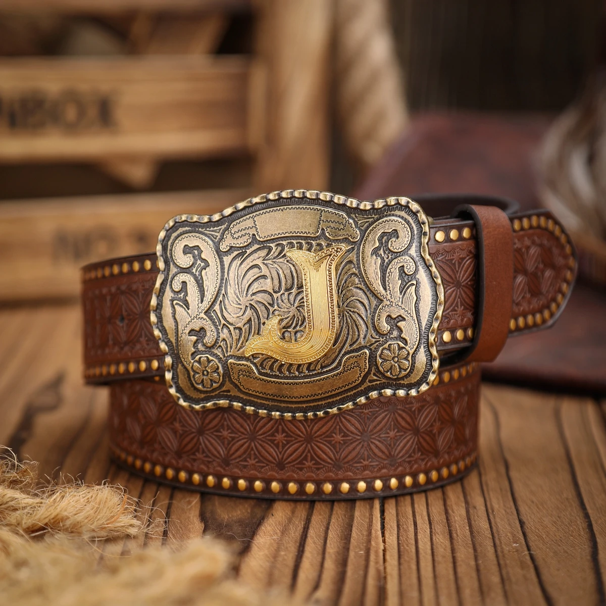 A Western-Style PU Leather Belt for Both Men and Women, A Classic and Casual Retro Belt