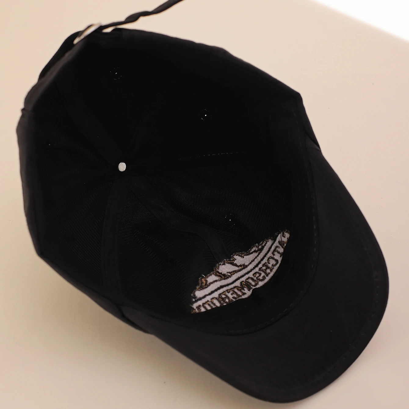 Fashion Embroidered Letter Patched Mountain Peak Short Brim Baseball Cap, Soft Top Adjustable Snapback Hat for Outdoor Cycling
