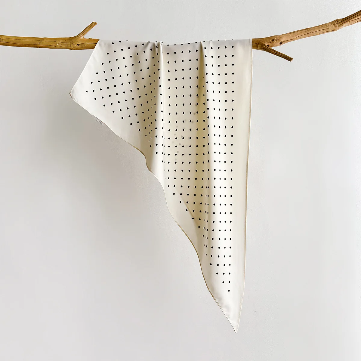New Twill Shawl Triangle Scarf for Women Dot Neckerchief Female New Headband Hair Bands Print Foulard Hijab Wraps Bandana
