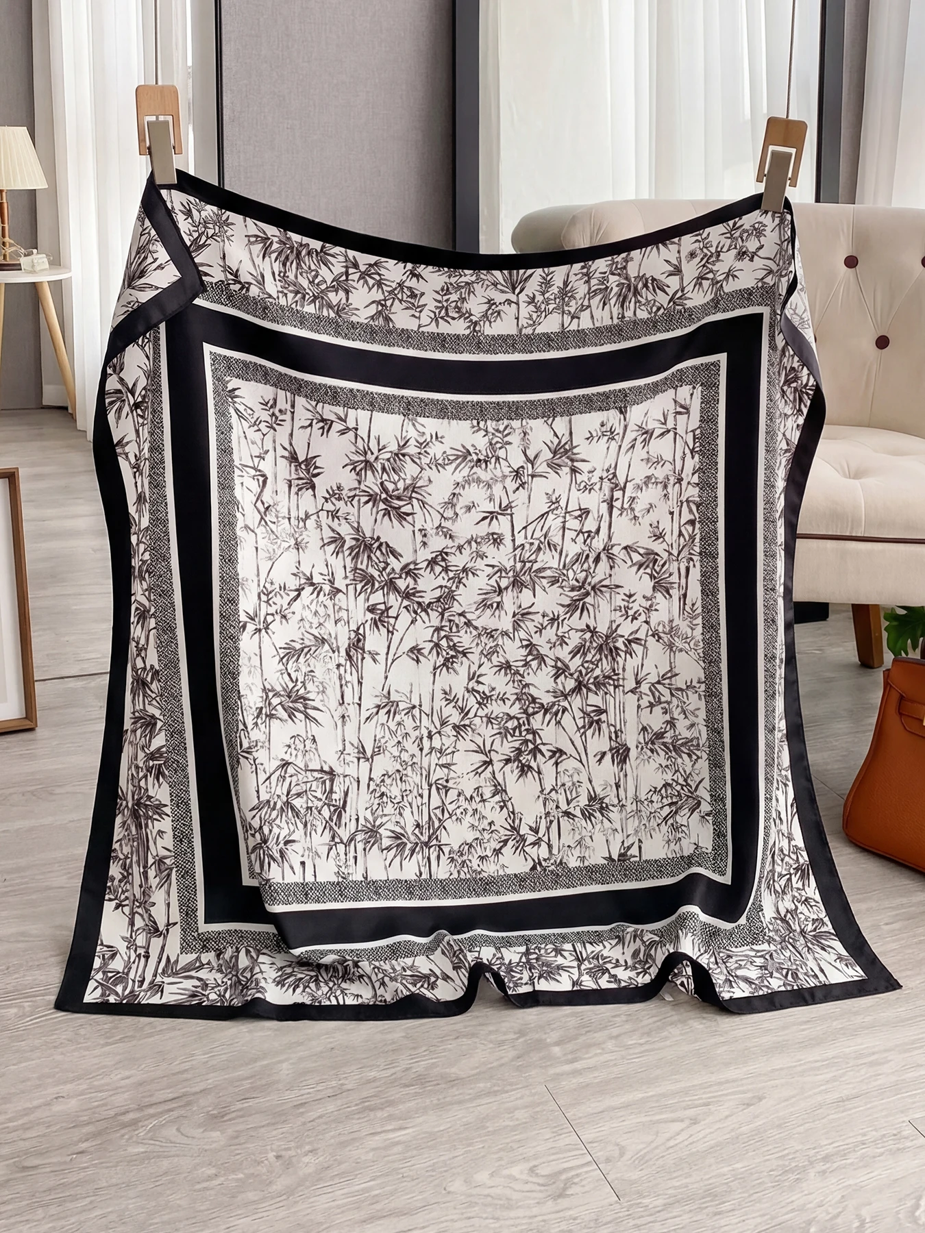 Luxury 90*90cm Square Silk Scarf For Women Fashion Neck Shawl Warps Elegant Neckerchief Bandanas Hijab Soft Stain Ladies Scarf
