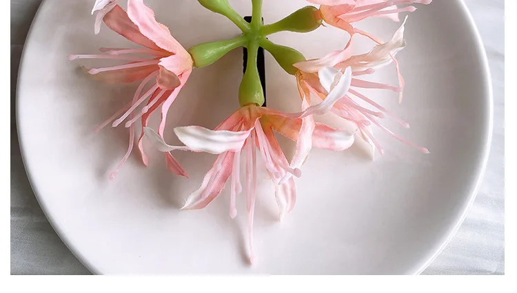 1Pc Super Fairy Lycoris Radiata Hair Clip Aesthetic Side Barrettes Broken Hair Fixed Clip Seaside Photo Hair Accessories Elegant