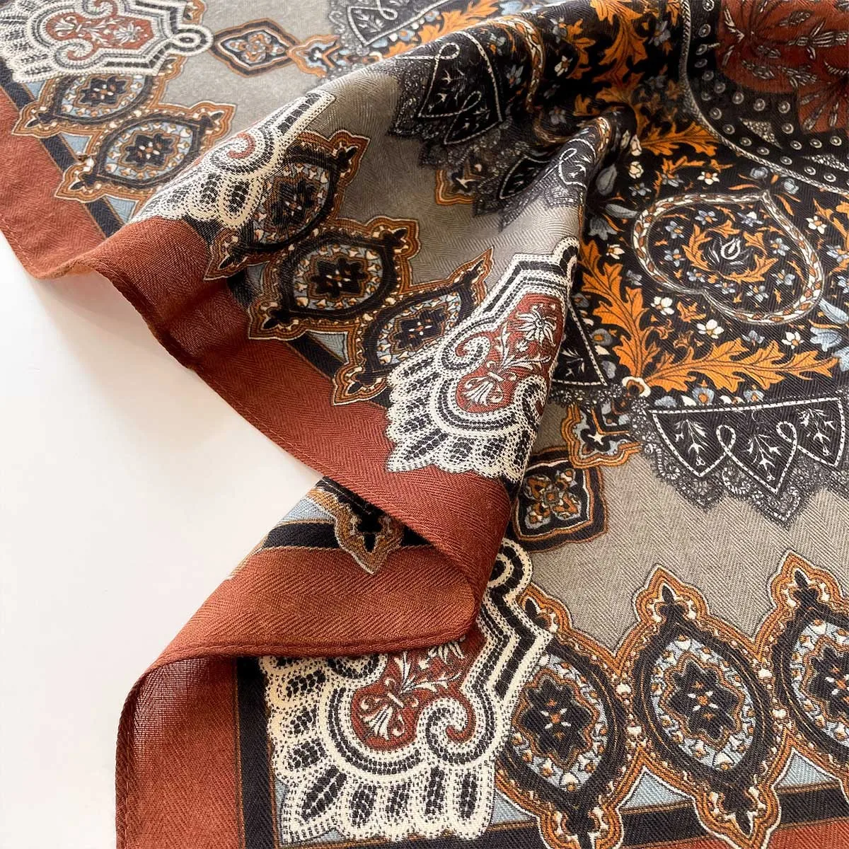 Fashion Square Scarf For Women Soft Satin Scarves Bandanas Beach Shawl Hijab Neckerchief Elegant Wraps Travel Outfits