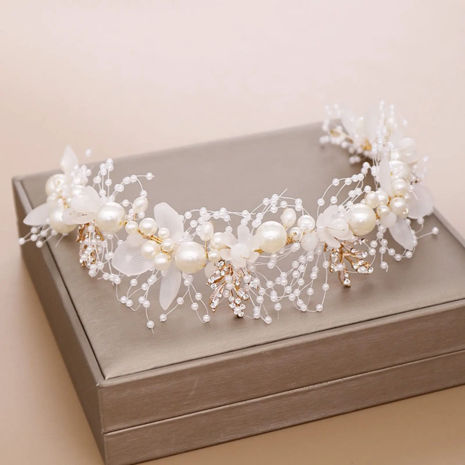 Pearl Flower Headband Bridal Headdress Girls Wedding Crown Fashion Headdress Tiaras Crowns Crystal Headpiece Hair Accessories