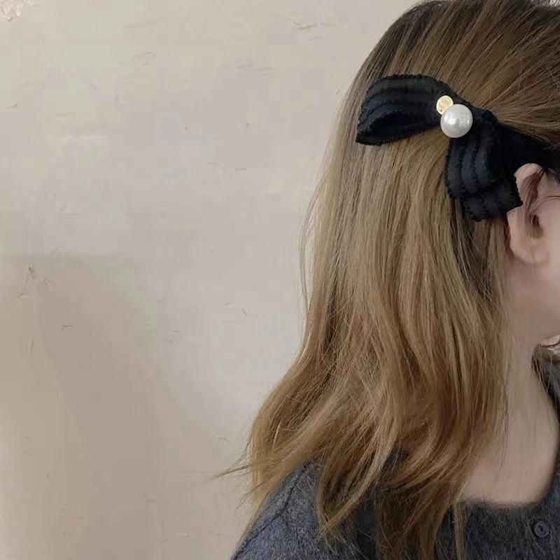 Bow Side Hair Clips: Elegant Fabric Hair Clips with Pearl Details, Versatile for Daily Wear