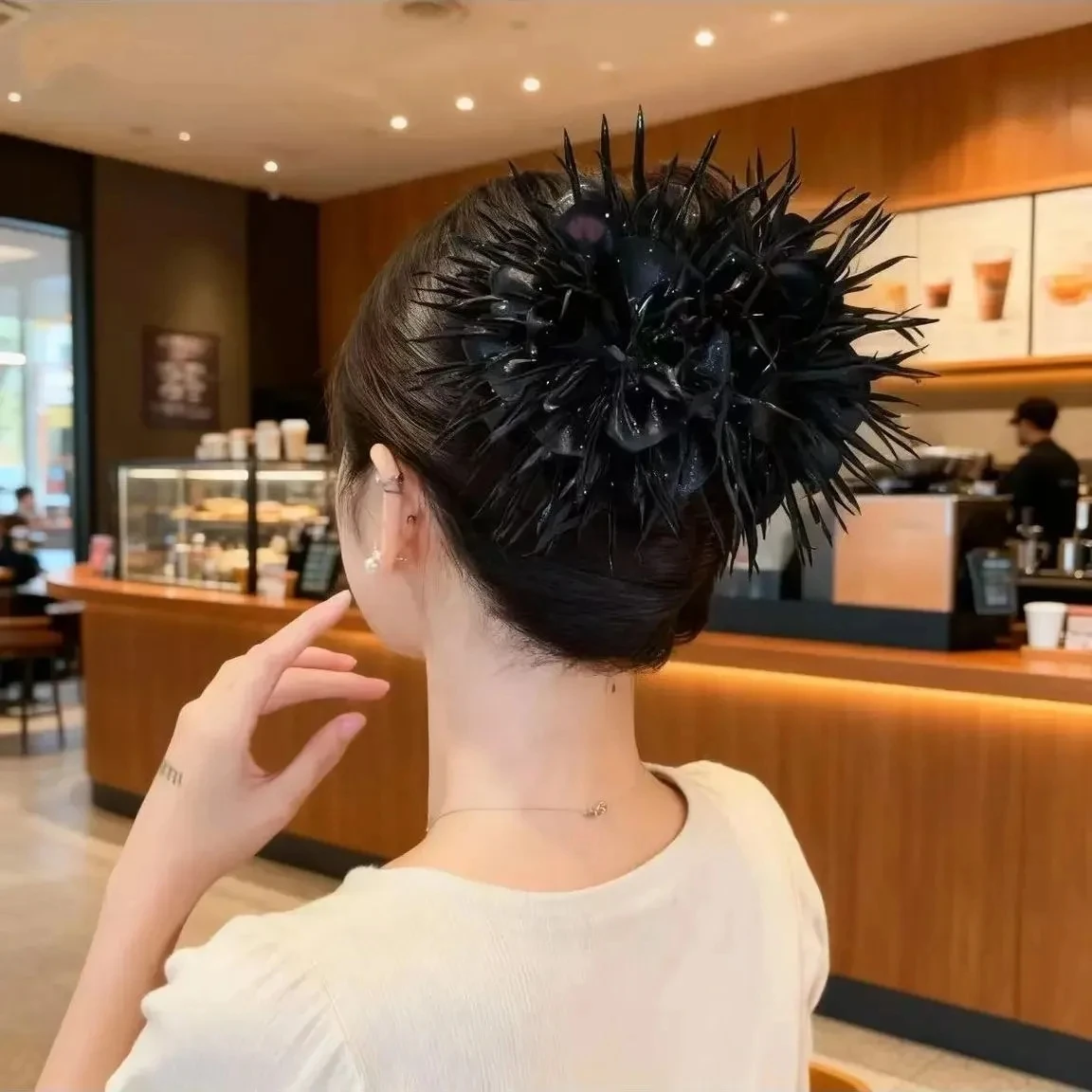 Female Feather Fluffy Flower Handmade New Headwear for Adults Women Fashion Temperament Hair Accessories Lady Black Hair Claws