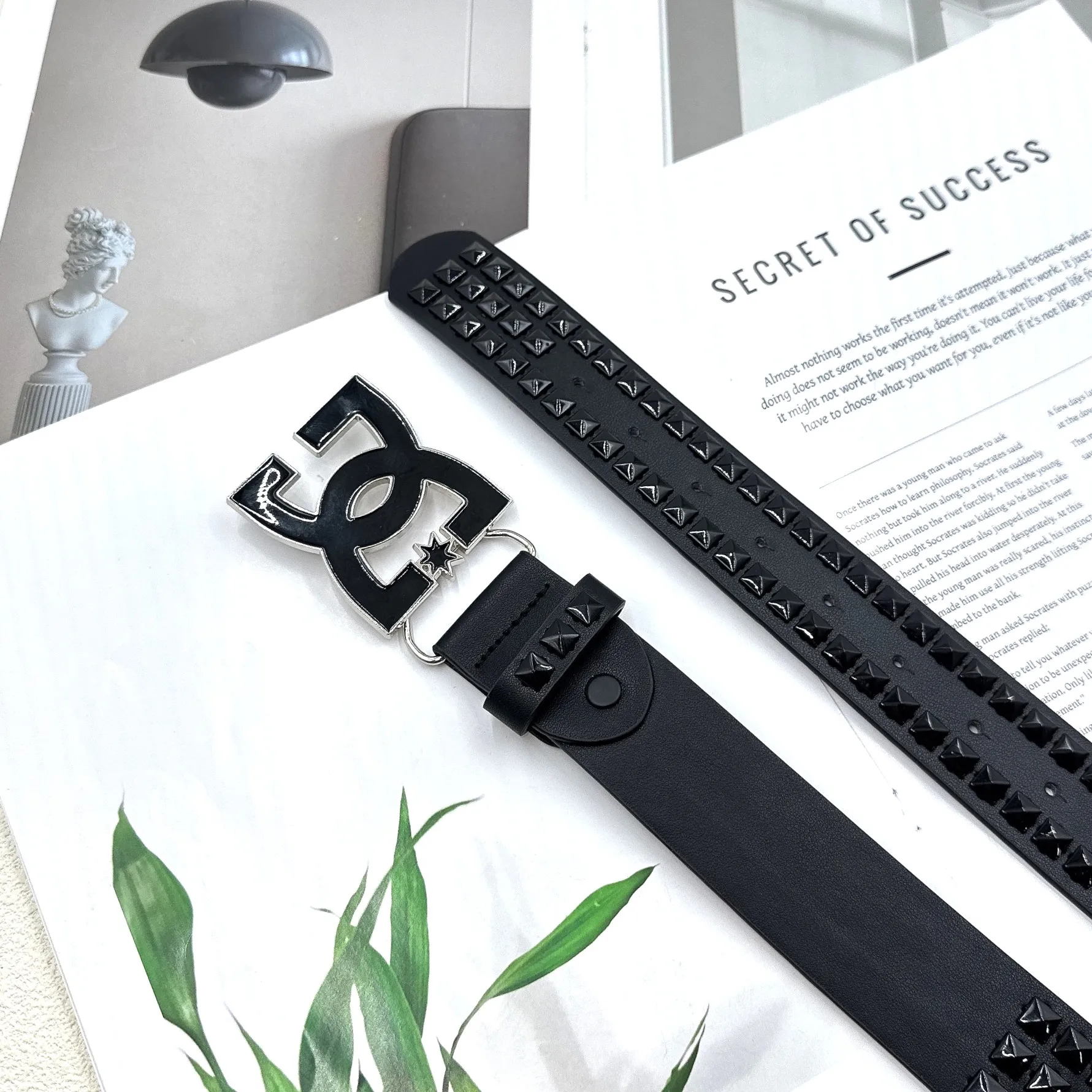 Y2K Luxury Punk Belt for Men and Women - Rivet Design in Black and Silver, High End, Fashionable,and Versatile with Metal Buckle