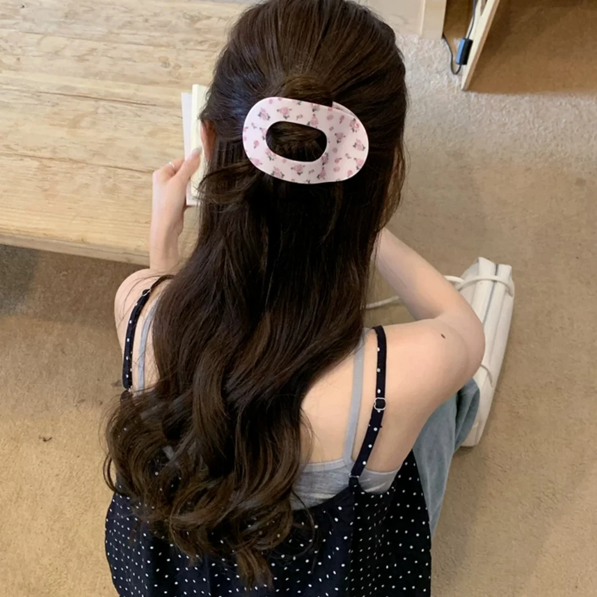 9.5CM Fashion Oval Hollow Hair Claw Clips Women Elegant Marbling PVC Flat Hair Grips Premium Colorful Updo Hair Barrettes