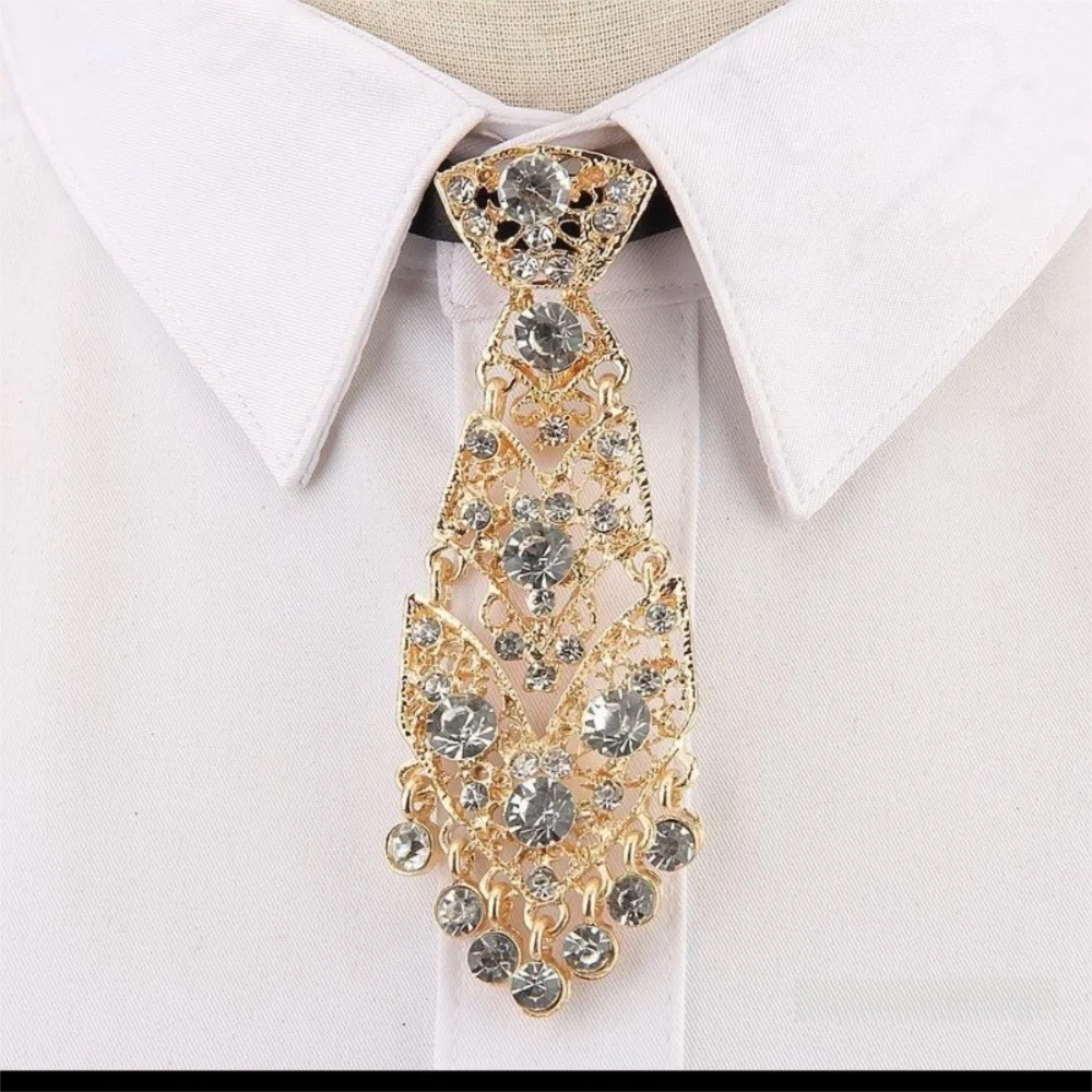 Special Adjustable Rhinestone Tie Short Length Fashion Crystal Neckties Shining Metal Short Tie Wine Party