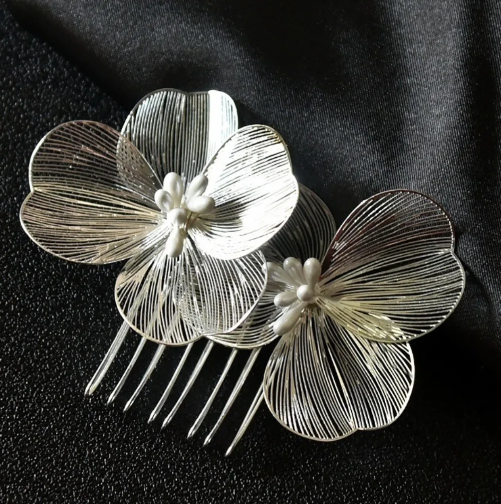Handmade Alloy Flower Headdress Women's Hair Accessories Fashion Bridal Wedding Hair Comb Women's party HairClips Accessories
