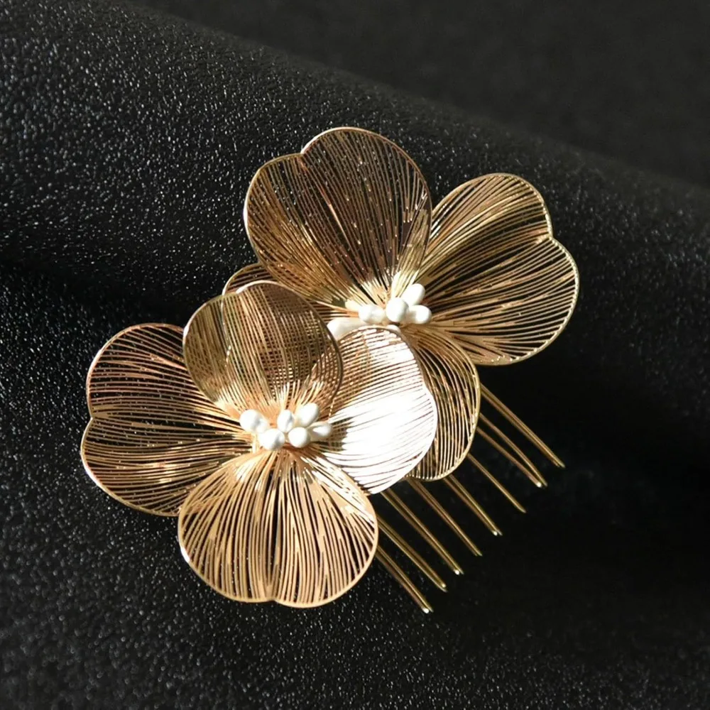 Handmade Alloy Flower Headdress Women's Hair Accessories Fashion Bridal Wedding Hair Comb Women's party HairClips Accessories
