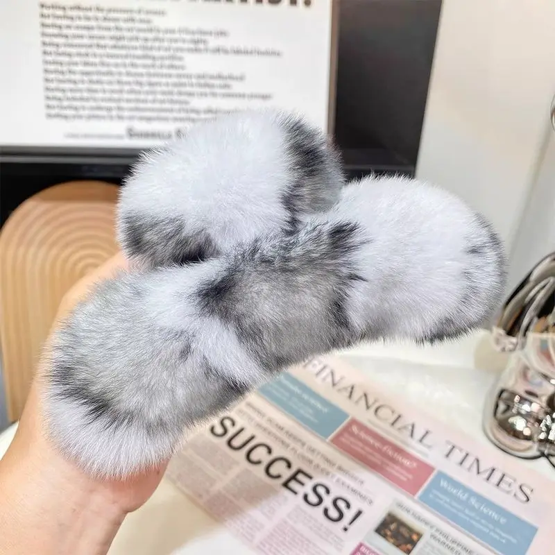 1pc Autumn and winter plush claw clip leopard print rabbit fur shark clip cute furry hair clip headwear furry hair claw headwear