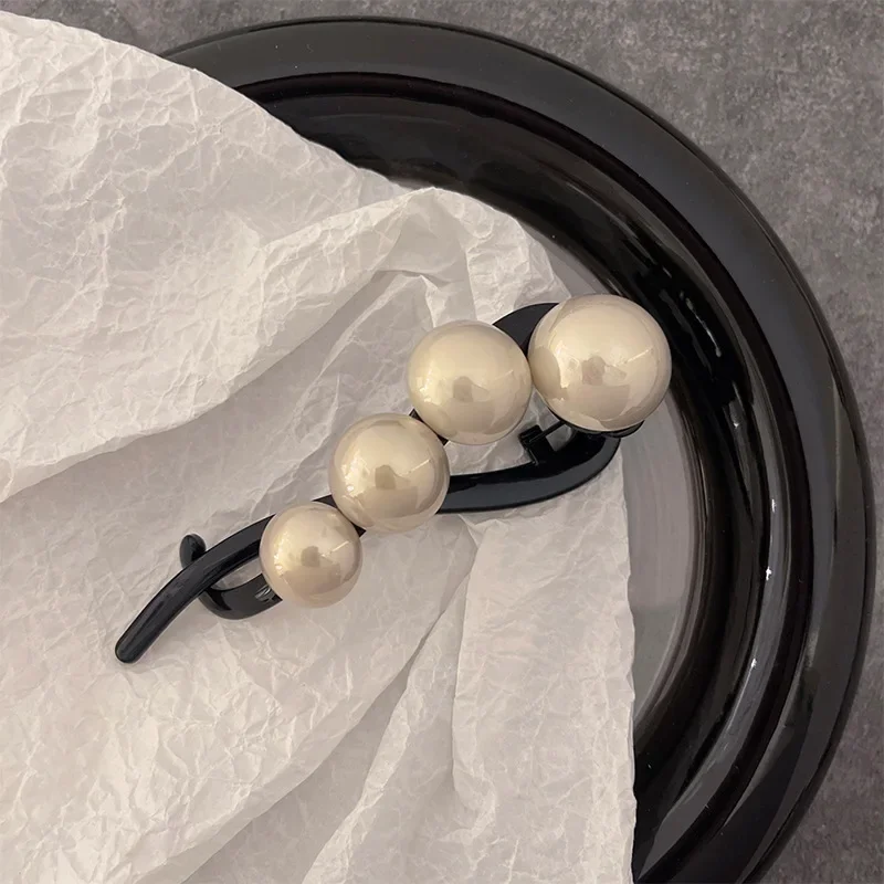 Elegant Pearls Twist Hair Clip for Women Long Hairs Holder Hairpin Barrette Sweet Hair Ornament Headband Fashion Hair Accessorie