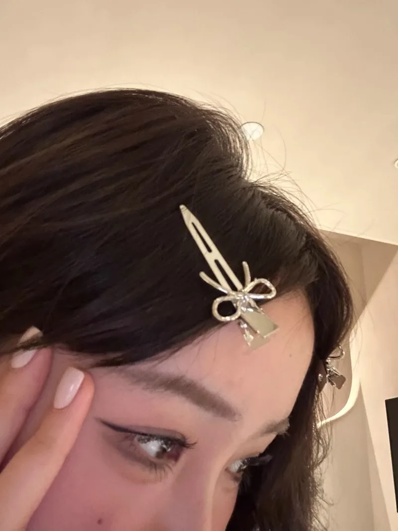 2Pcs Broken Hair Metal Y2k Barrettes Sweet Cool Girl Bow Hairpin Headgear Side Clip Bangs Headwear Girls Women Hair Accessories