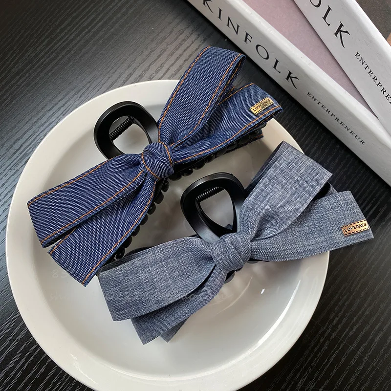 1pc Korean-style fashionable denim bow hair claw, 2025 new fashion sense hair clip large shark clip hair accessory for women