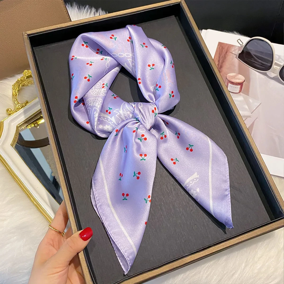 2025 New Fashion 65X65cm Women's Scarf Silk Paisley Print Scarf Square Shawl Decorative Headband Neck Luxury Design Bandana