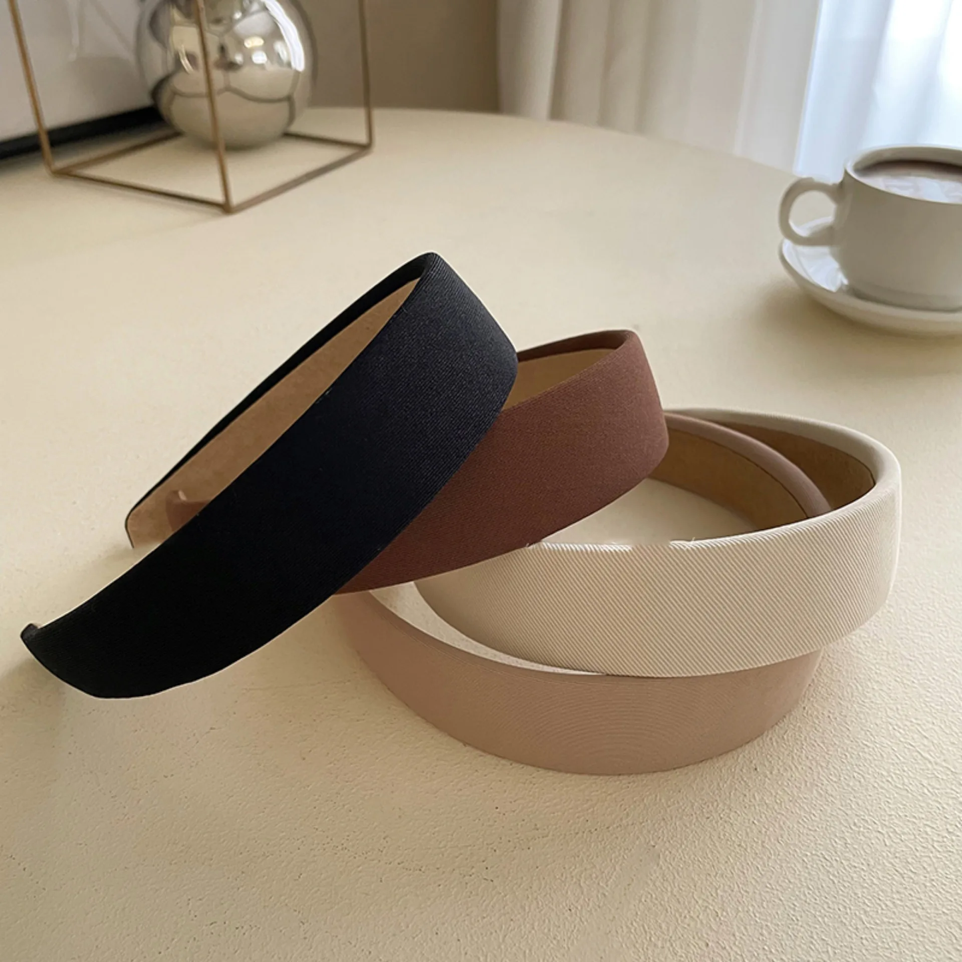 1pc Elegant Hair Pressing Wash Hair Binding Band for Women, New Summer Design, Wide-rimmed Black Hair Clip Headband Headpiece.