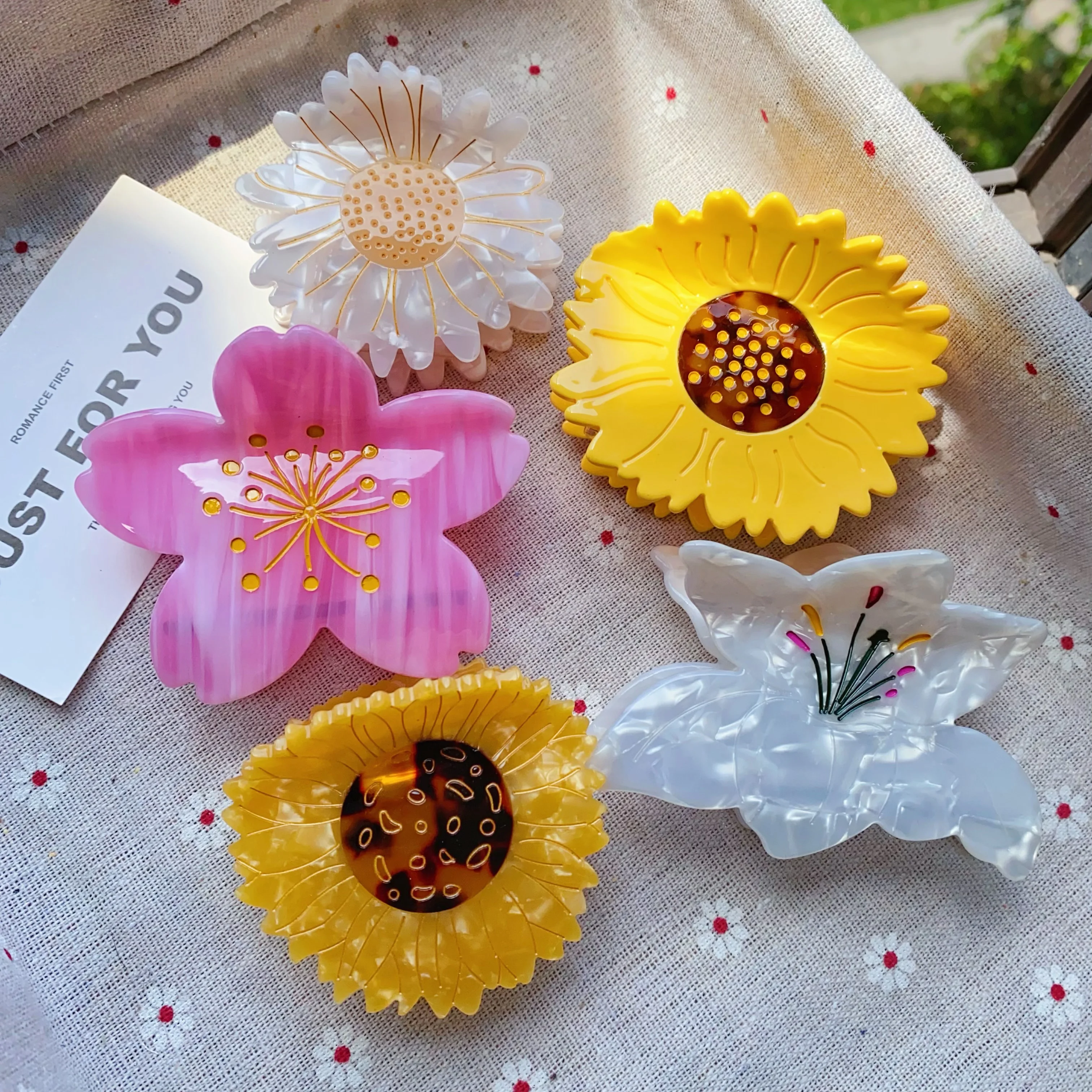 Flower Acetate Hair Claw Clips, Sunflower Cherry Blossom Lily Shark Clips