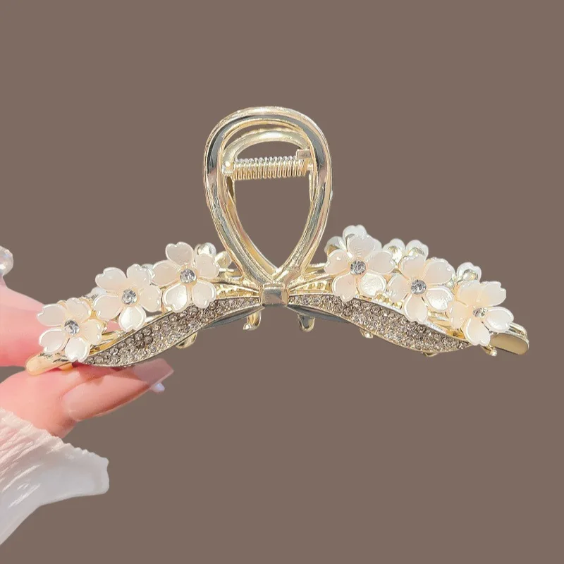 Floral Shark Hair Clip for Women Updo Bun Ponytail Holder Large Shark Clip for Hair DIY Accessory Hair Styling