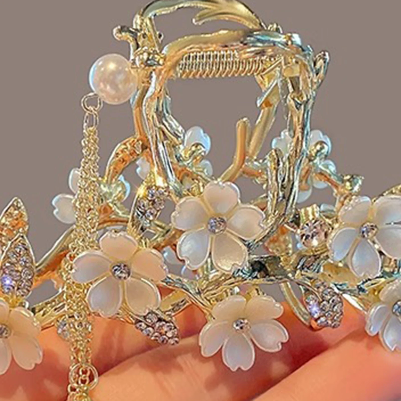 Floral Shark Hair Clip for Women Updo Bun Ponytail Holder Large Shark Clip for Hair DIY Accessory Hair Styling