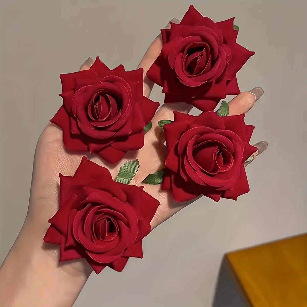 3Pcs Atmospheric Red Flower Hair Accessories, Rose Hair Clips, Side Hairpins, Classic Red Felt Rose Hair Clips - Perfect for Summer Outfits and Festive Occasions
