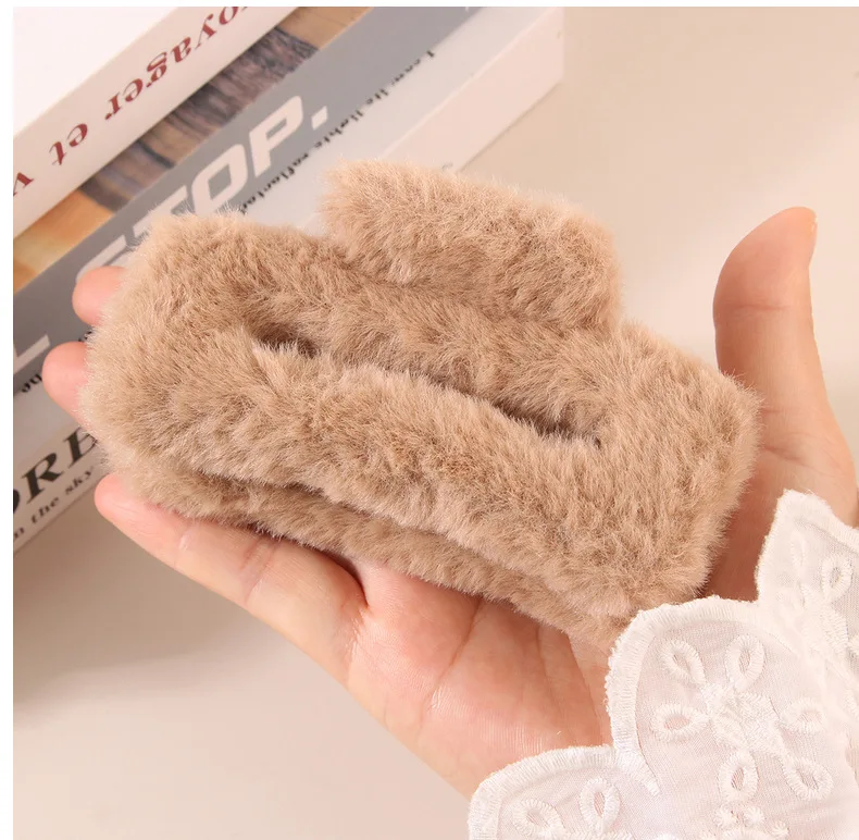 11.5cm Plush Square Hair Claw Clip Women's Korean Simple Versatile Grab Clip Fashion Shark Clip Girl Hair Accessories