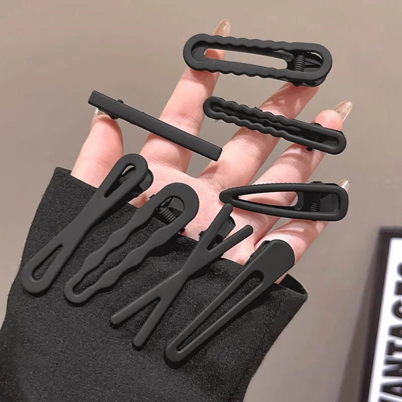 4Pcs Black Frosted Hair Clip Fashionable Trendy Hair Clips Hair Accessories Temperament Women Accessories Versatile Hair Clip
