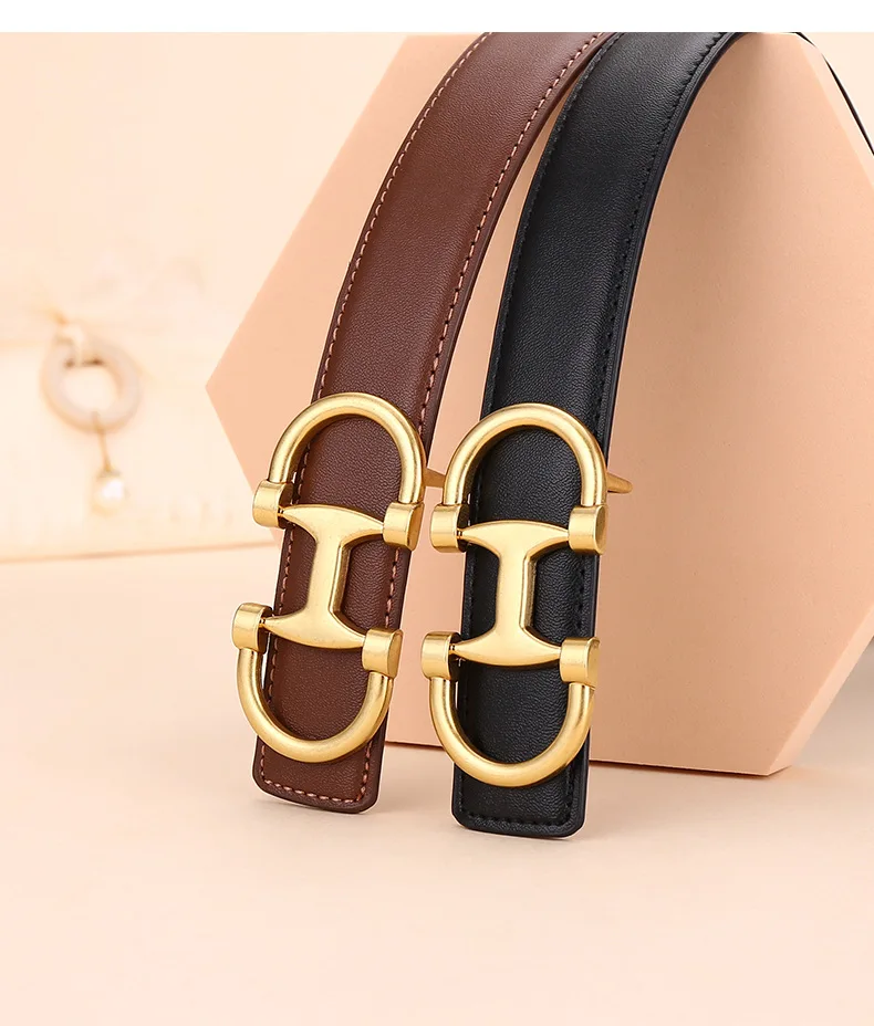 Fashionable Women's Versatile Decoration Jeans with Cowhide Belt; Ladies' High-End Business Fashion in Stock.