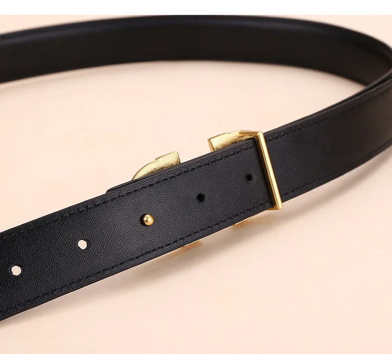 Fashionable Women's Versatile Decoration Jeans with Cowhide Belt; Ladies' High-End Business Fashion in Stock.
