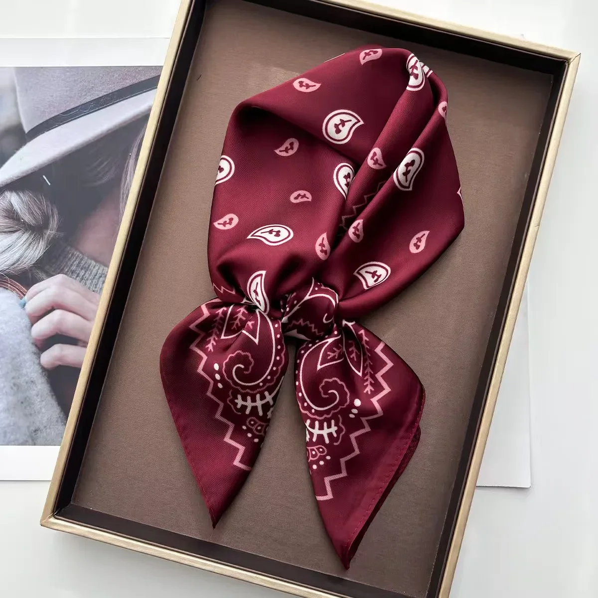 Paisley Printed Square Scarf For Women Elegant Imitation Silk Scarves Bandanas Retro Hijab Neckerchief Luxury Shawl Wraps