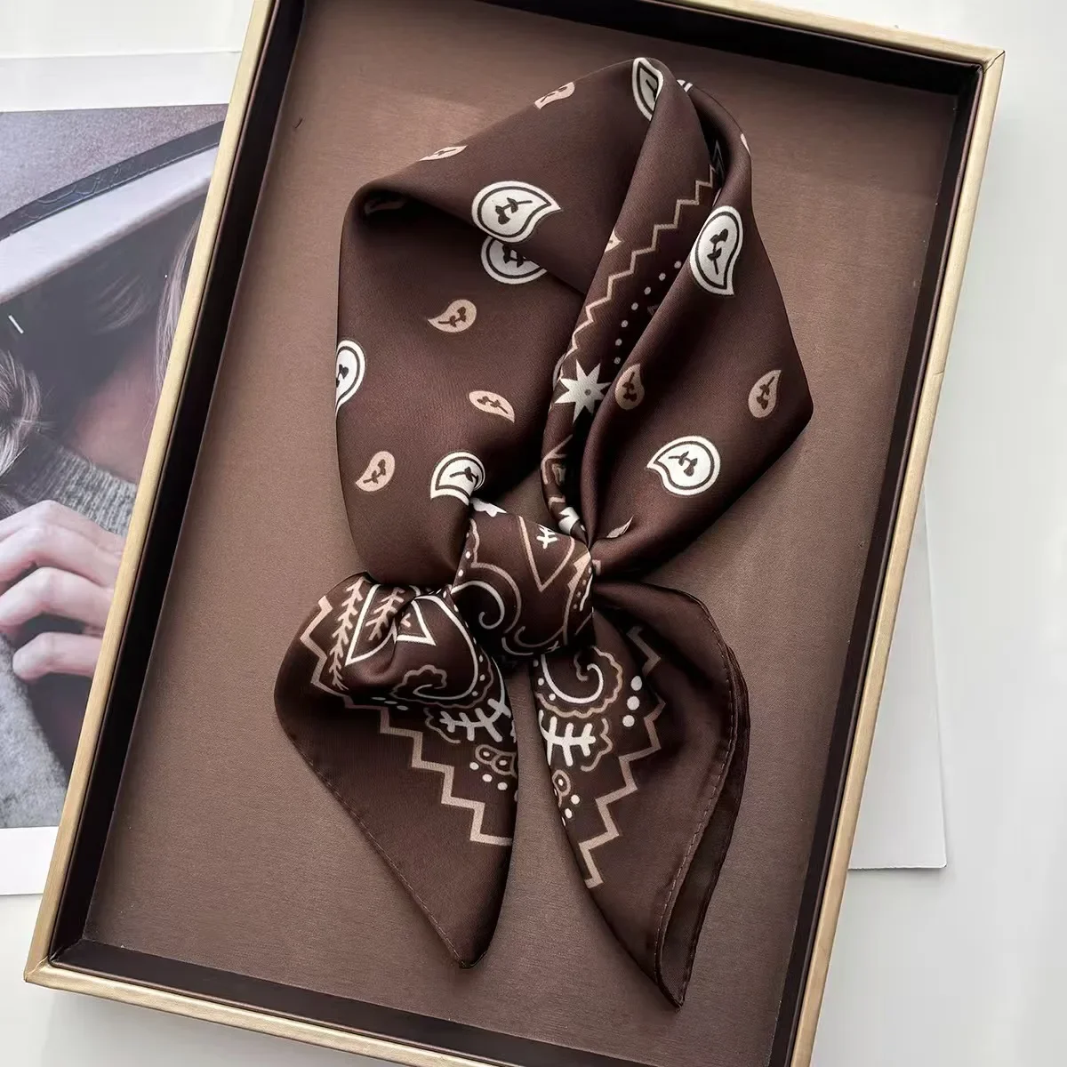 Paisley Printed Square Scarf For Women Elegant Imitation Silk Scarves Bandanas Retro Hijab Neckerchief Luxury Shawl Wraps
