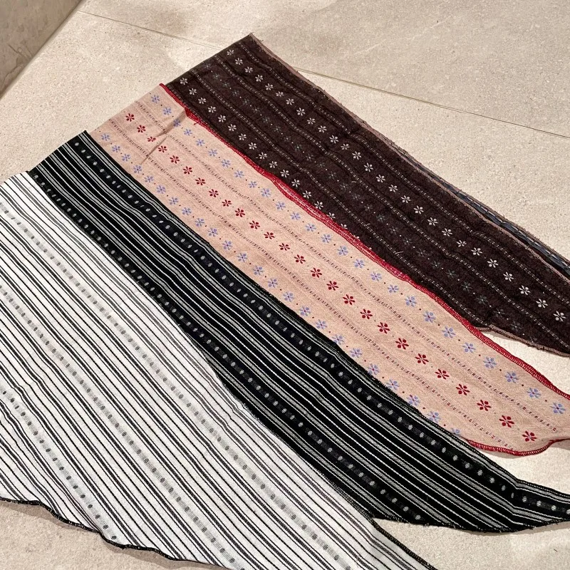 Women Vintage Floral Striped Scarf Breathable Cotton Linen Blend Triangle Neck Kerchief Boho Chic Headwrap & Necklace Scarf