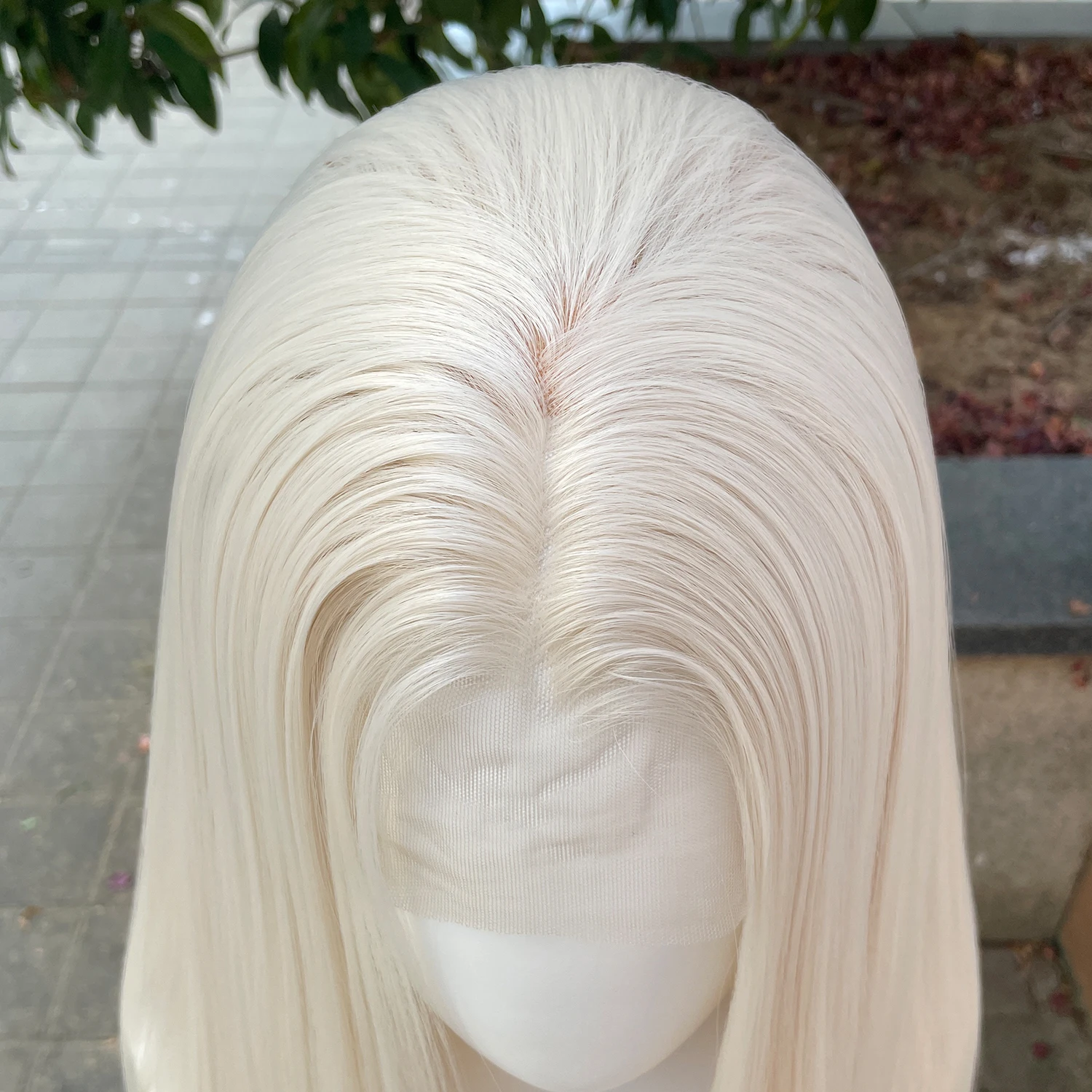 Elf Cosplay Peak Style Platinum Blonde Synthetic 13x4 Lace Front Wigs Women 26 Inch Long Straight Silky Free Part 150% Density