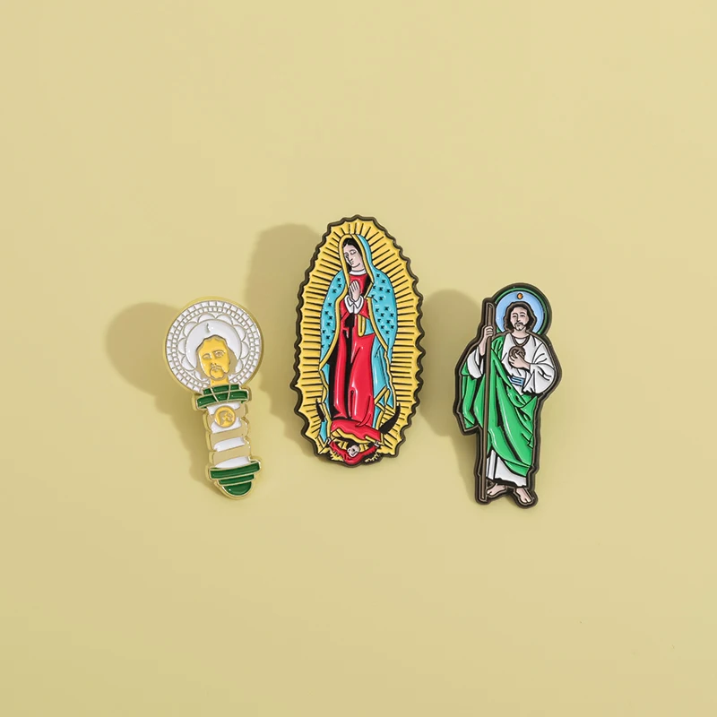 Our Lady Of Guadalupe Enamel Pins Golf Ball Hat Clips Golf Training Accessories Baseball Cap Cartoon Decorative Clip for Golfer
