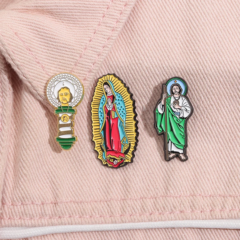 Our Lady Of Guadalupe Enamel Pins Golf Ball Hat Clips Golf Training Accessories Baseball Cap Cartoon Decorative Clip for Golfer